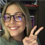 Estudiante de medicina que realiza clases particulares de refuerzo